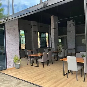 Nemesis 4* Sarandë